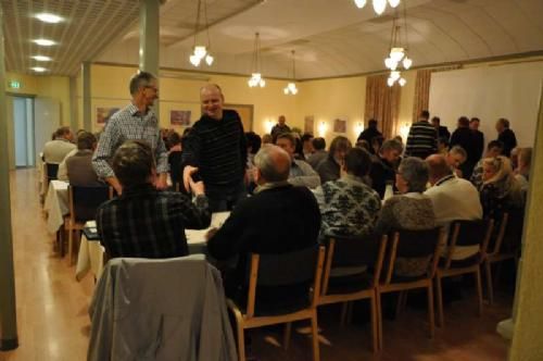 Generalforsamling - Over 100 medlemmer var mødt op til generalforsamlingen i Dansk Limousine Forening