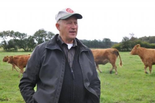 Rystesammen-dag 2013 - Orla Kalhøj, som er én af rejsearrangørerne, fortæller om sin besætning. Han har ca. 35 køer og satser på kødproduktion. 