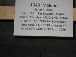 Skilte med div. nyttige oplysninger om dyrene