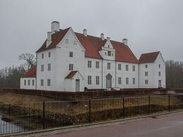 Sønderskov Slot – hovedbygningen på en overskyet 24. marts 2018