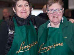 Der var hidkaldt en række hjælpere til at sørge for blandt andet forplejningen