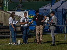 Her ses årets dommerteam: Fra venstre dansk hjælper Maja Black, dansk dommerassistent Lene Black, fransk dommerassistent Olivier Rambert og fransk dommer Jeremy Desassure