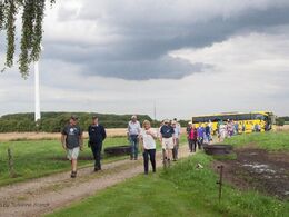 De knap 40 australske landmænd og –koner ankommer