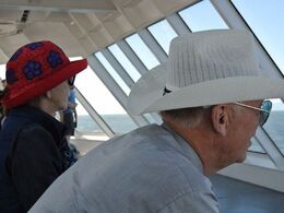 Louise og Anders med nye hatte