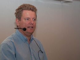 Søren Grunnet aflægger formandsberetning ved Dansk Limousine Forenings generalforsamling d. 21. april 2018 på Pejsegården i Brædstrup