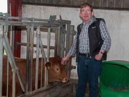 10-	Svend Riis Nielsen fortalte beredvilligt om stald og besætning