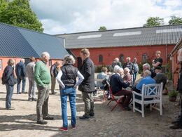 Hygge mens vi venter på pølserne