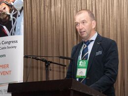 Formand for ILC, Aled Edwards (nu forhenværende), er en af flere talere ved velkomstreceptionen