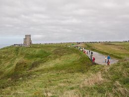 Cliffs of Moher er en stor turistattraktion