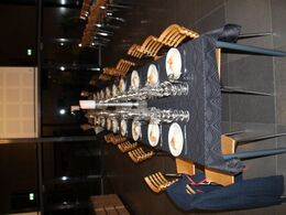 Flot borddækning udført af Limousine mænd