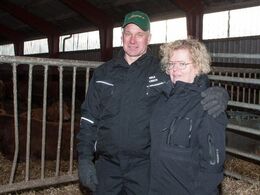 Værterne Orla Libach Pedersen og Hanne Frederiksen var varmt klædt på