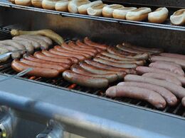 Tak til Erik og Margit for at grille pølser på deres store grill