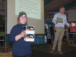 Som opvarmning sælges 2 x 2 stald-kameraer