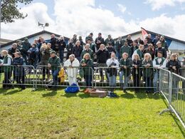 Publikum er stadig overvejende fornuftigt påklædt