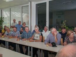 - Inden døre på tyrestationen fik vi blandt andet forklaret sædhåndteringen og vi så sædceller i mikroskop