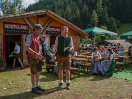 Lørdag - der bydes velkommen til Alm-abtrieb Radmer