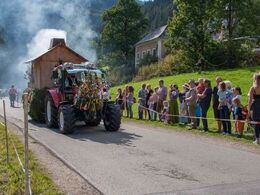I røg og damp - juletræer og silkebånd