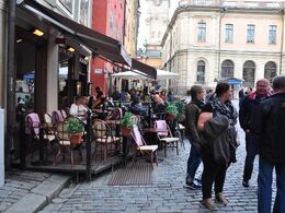 Hyggelige torvecafeer – skal vi gå derind..?