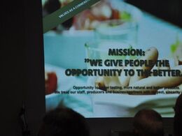 Snellman’s mission. Snellman er familieejet og går op i kvalitet. De spænder også over en afdeling, der hedder Limousine a la carte, som er en pendant til vore Limousine Unik.