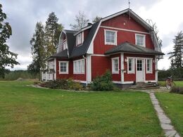 Her var også et fint hus i den typiske stil,  der ses overalt hvor vi kom frem.