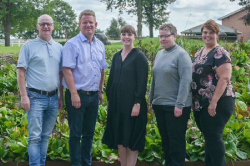 Generalforsamling 2020 - Den nyvalgte bestyrelse stillet op til fotografering. Fra venstre Jan P Jensen, Søren Grunnet (formand), Camilla Jessen (nyvalgt), Else Merete Ebbensgaard (nyvalgt) og Lene Black Sinkjær (næstformand)