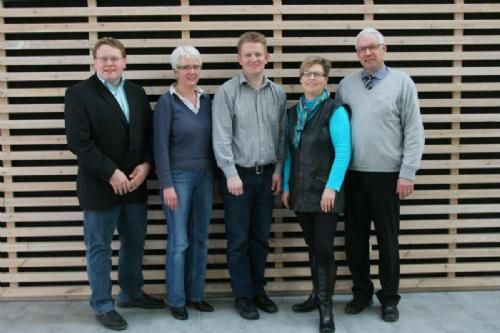 Generalforsamling - Efter generalforsamlingen var afsluttet stillede bestyrelsen op til fotografering. Fra venstre: Bent Kloster, Jane Kofod, Søren Grunnet, Karen Marie Jessen og Ivar Nielsen.