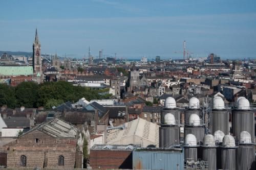 ILC verdenskongres i Irland 20.-28. august 2016  - Dagen sluttede i Dublin med besøg på Guinness Storehouse. Først ser man udstilling, film mm. om hvordan øllet fremstilles, inden man når toppen af den ombyggede lagerbygning, hvorfra der er panoramaudsigt over Dublin.