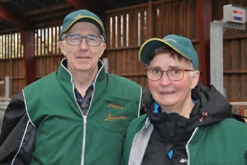 Lillian og Harry Lovring - Lillian og Harry Lovring. Det er altså Lillian til højre, selvom den grønne vest siger noget andet!