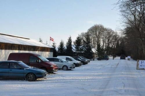 Sjælland - En pragtfuld dag til åbent hus i Limousinebesætningerne. Her forlader vi ejendommen, som ligger skønt placeret mellem skov og fjord og siger tak for i dag!