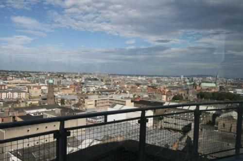 Stemningsbilleder 2 - Mens vi nød en Guinness kunne vi også nyde den fantastiske udsigt fra toppen af Guinness Storehouse