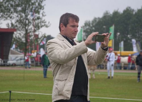 Stemningsbilleder - Den franske dommer, Christian Laloi, var så imponeret af flere af dyrene, at han måtte tage billeder