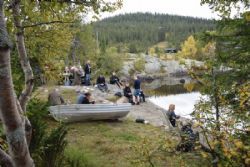 Studierejse Norge - Madpakkerne nydes inden turen mod færgen