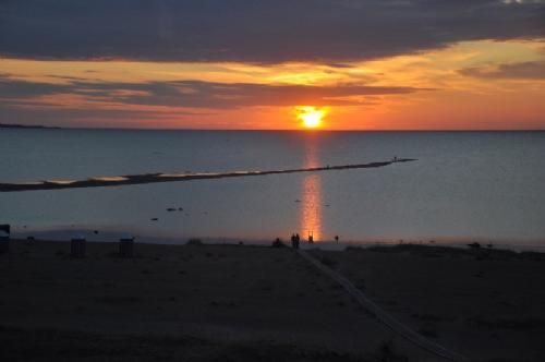 Studietur - Det var ikke til at modstå at fotografere denne solnedgang udenfor vores vinduer. Meget flot!